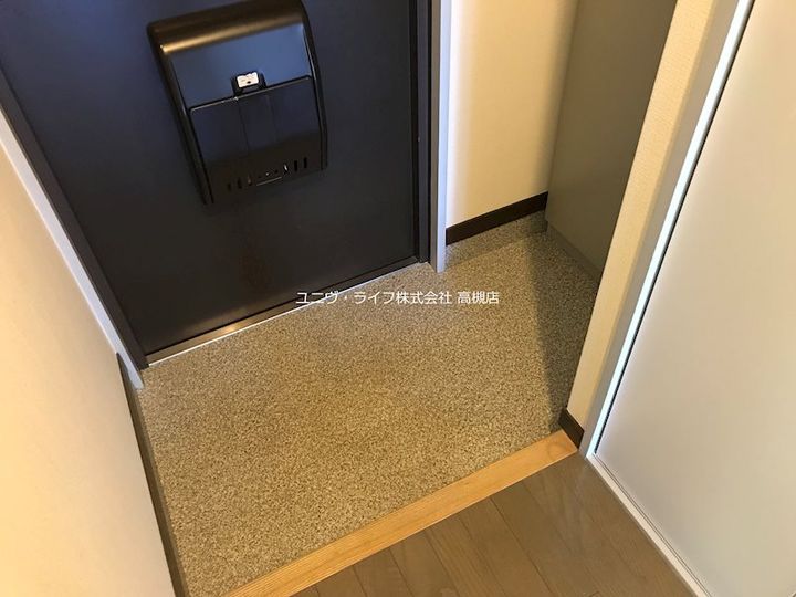 ピーズライフの玄関