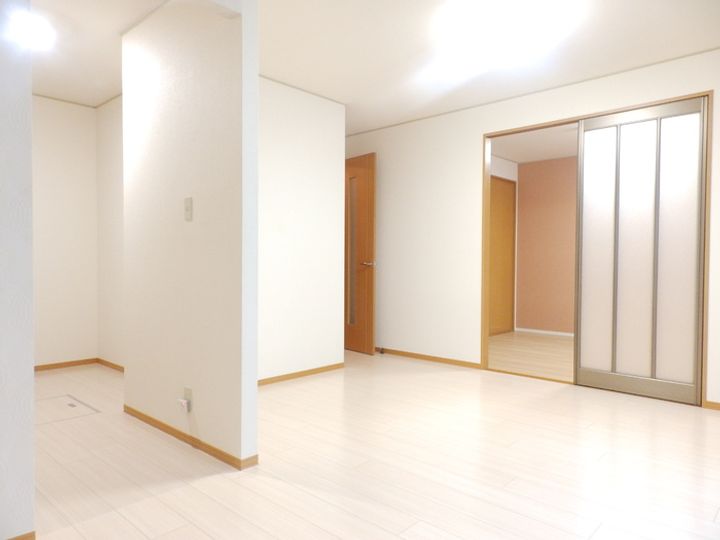 コンフォート松本の居間