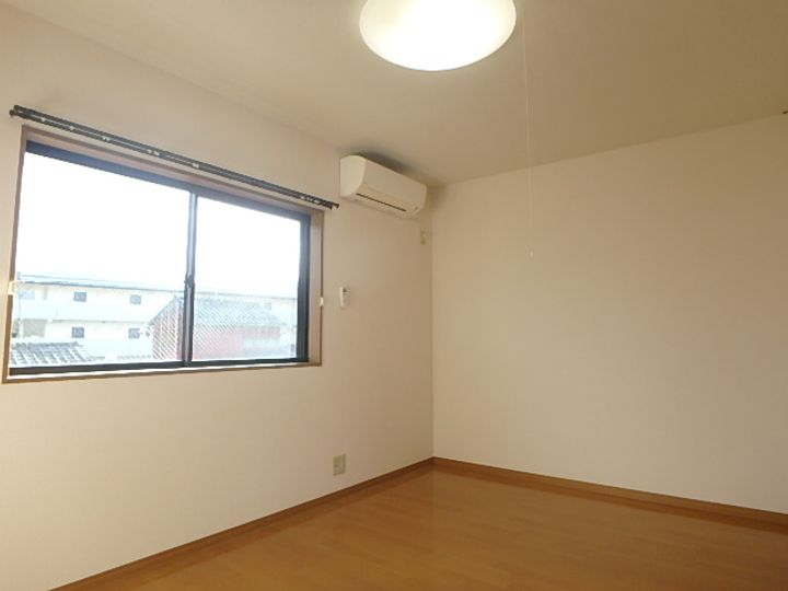 パープルKの内装