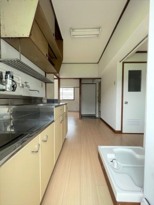 ビレッジハウス米田1号棟407の居間
