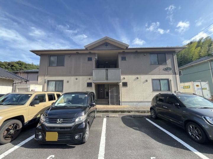 ブルーパージュの外観