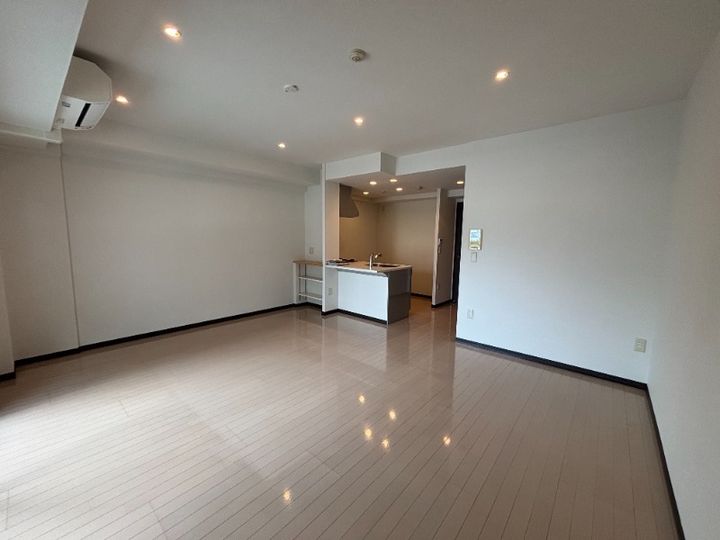 愛知県名古屋市千種区千種2丁目(マンション)の賃貸物件の居間