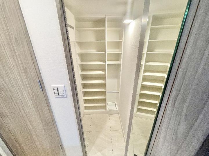 愛知県名古屋市中区大須1丁目(マンション)の賃貸物件の玄関