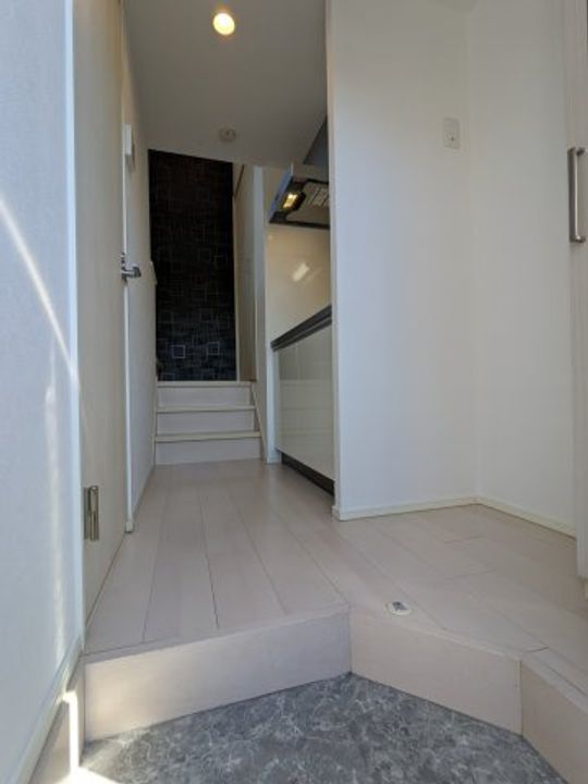 愛知県名古屋市中村区下中村町2丁目(アパート)の賃貸物件の玄関