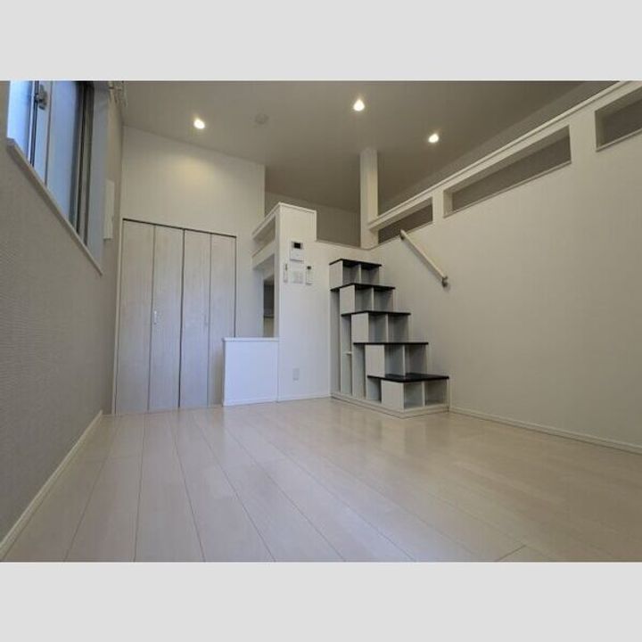 愛知県名古屋市中村区下中村町2丁目(アパート)の賃貸物件の居間