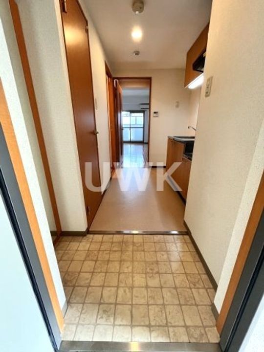 アスティオン深草の玄関