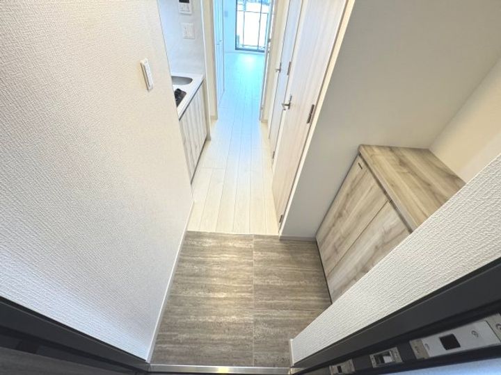 愛知県名古屋市熱田区新尾頭2丁目(マンション)の賃貸物件の玄関