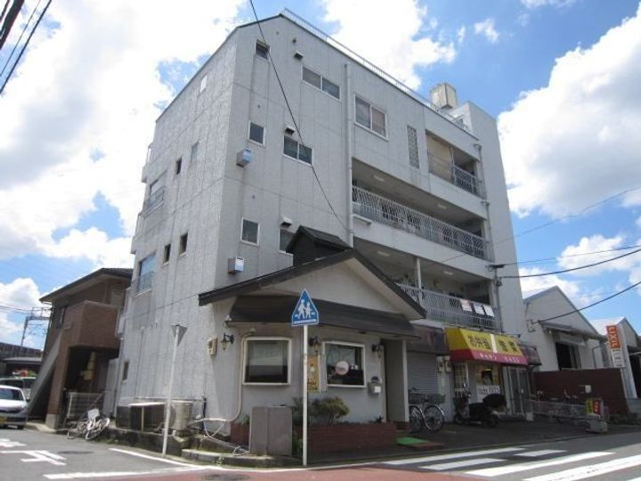 リバーサイドビル202の外観