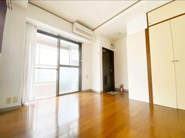 コーポヤマキ102の居間