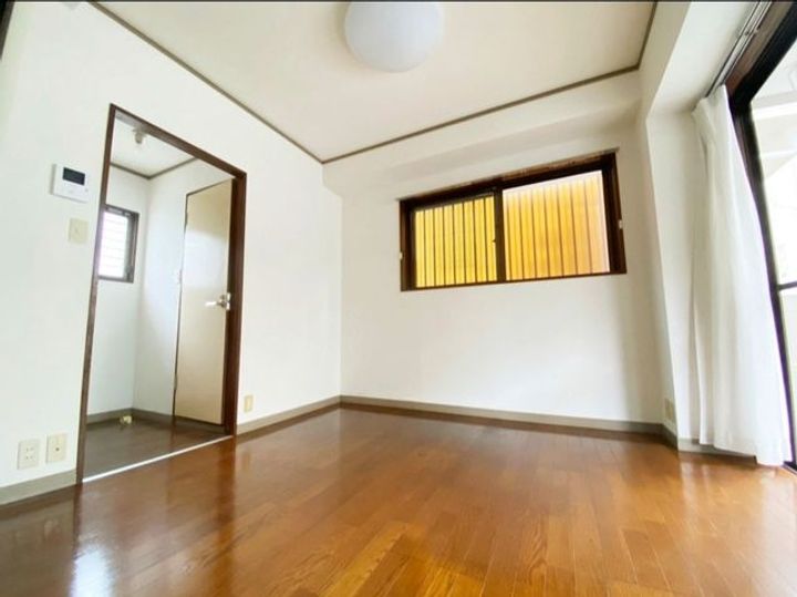 コーポヤマキ102の居間