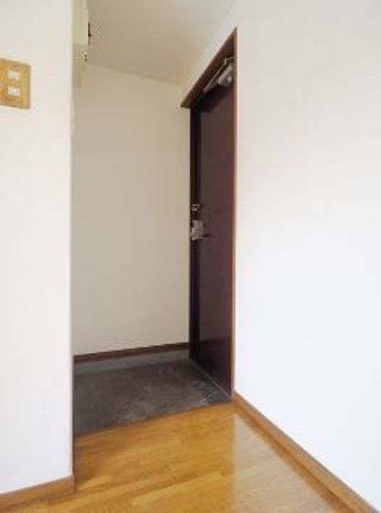 ロフト高津107の玄関