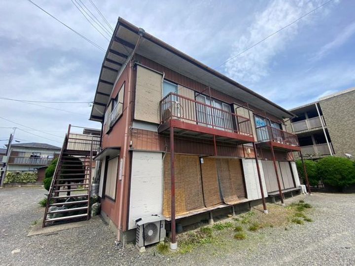 第三うるし原荘102の外観