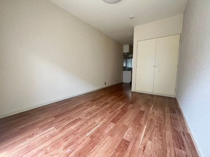 ハイツ橋本102の寝室