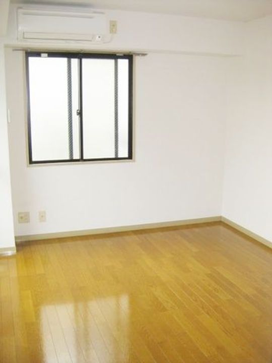 エルミタージュ205の居間