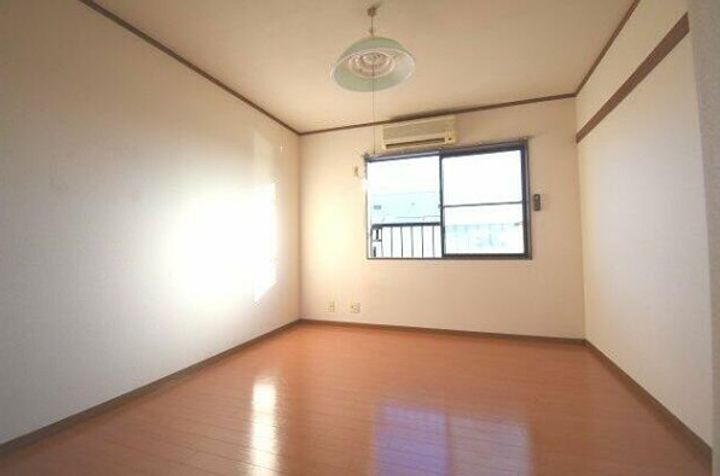 フレンドハイツ102の居間