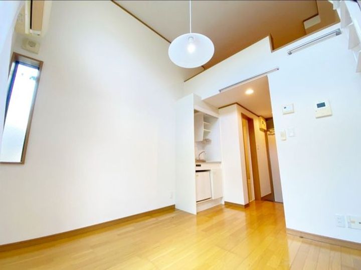 エスポワール日吉102の居間