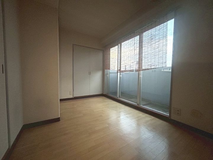 アクセスマスダの内装