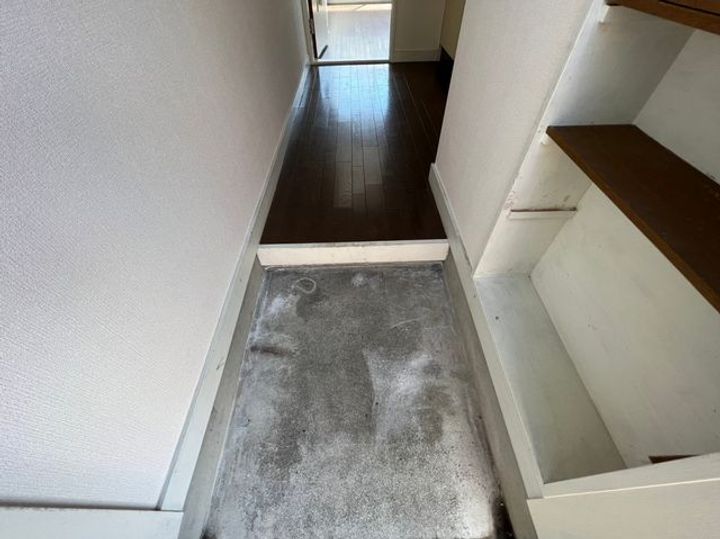 ベルリバーC棟の玄関