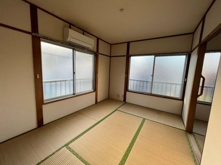 第3置田ハイツ305の居間