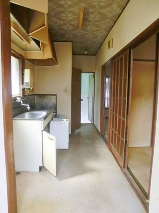 サニーハウスII102の玄関