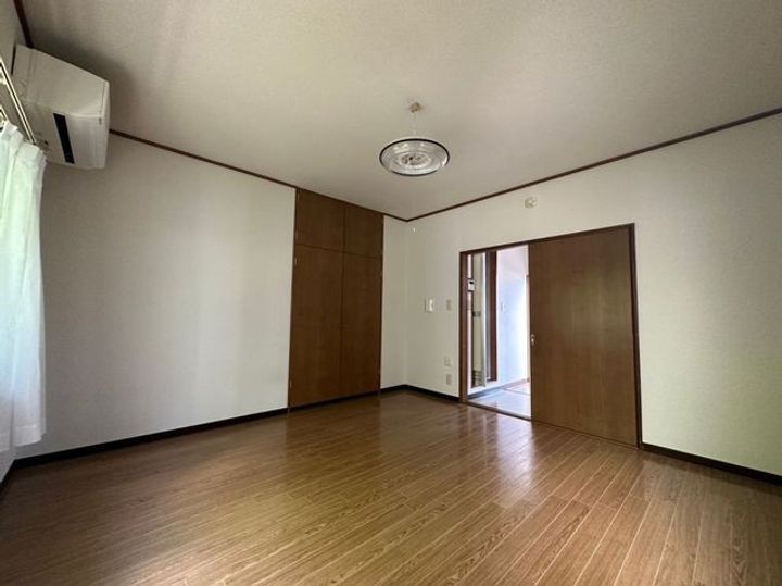 ハイツ福田0101の居間