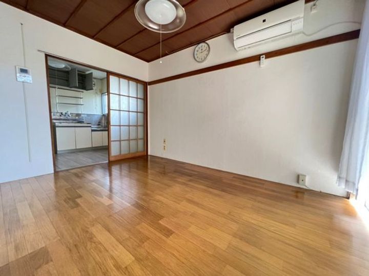岡村西荘の居間