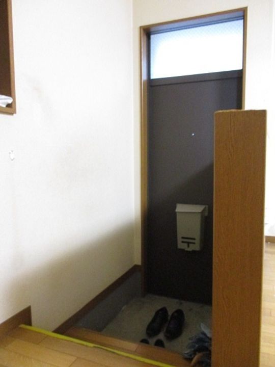 重田コーポ5の玄関