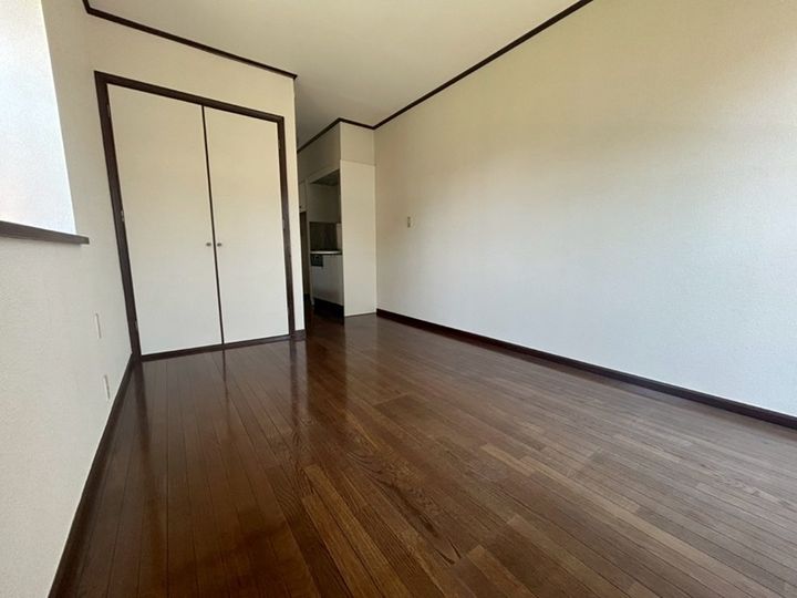 ビラコートあいかわ202の居間