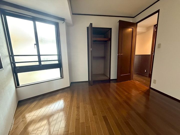 グランガーデン東戸塚438の居間