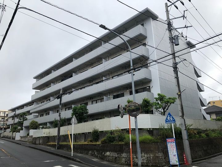 フルセイル権太坂206の外観