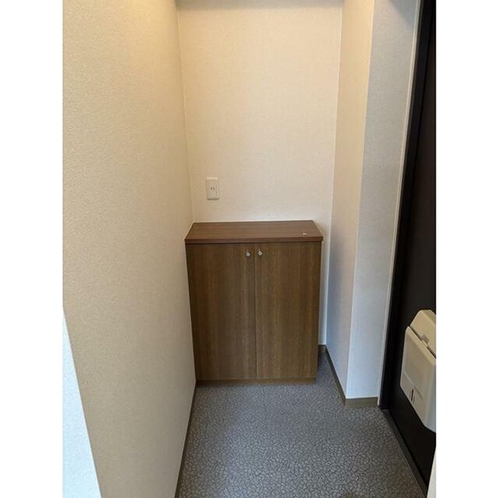 天正ビル貮番館の玄関