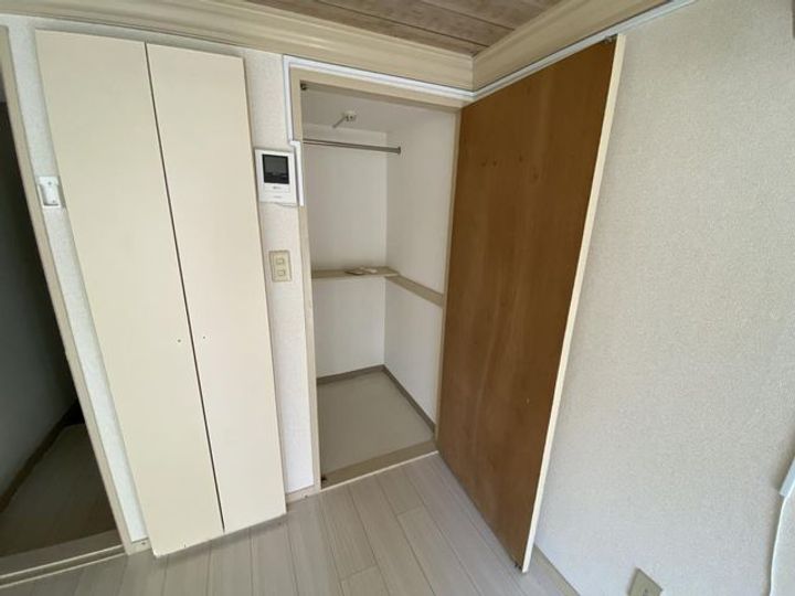 サザンステージ四季美台106の内装