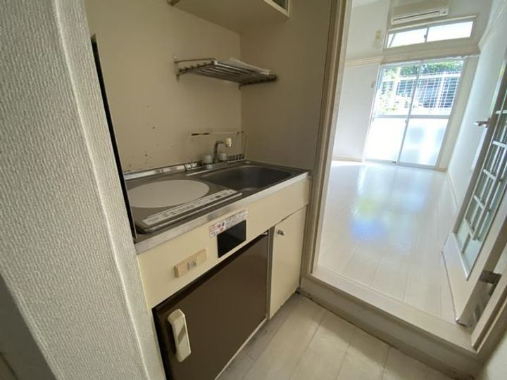 サザンステージ四季美台106のキッチン