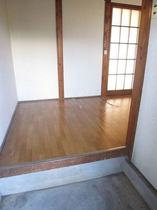 神奈川坂荘A202の玄関