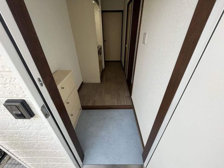 サン・ラピス壱番館の玄関