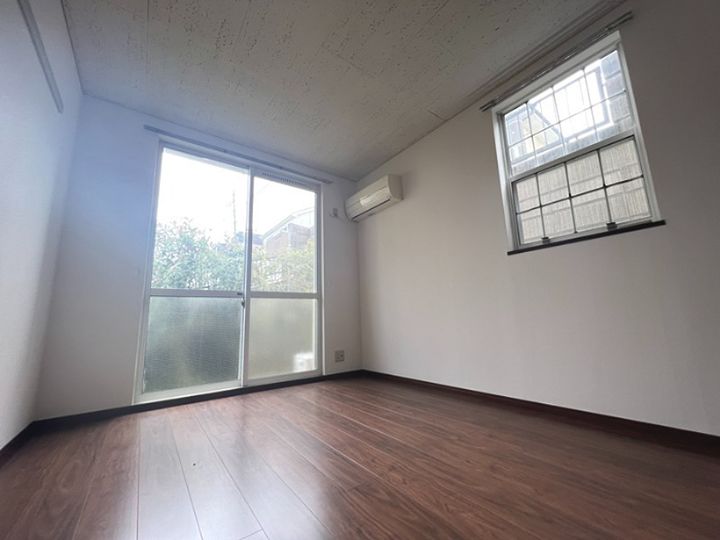 ルミエールK201の居間