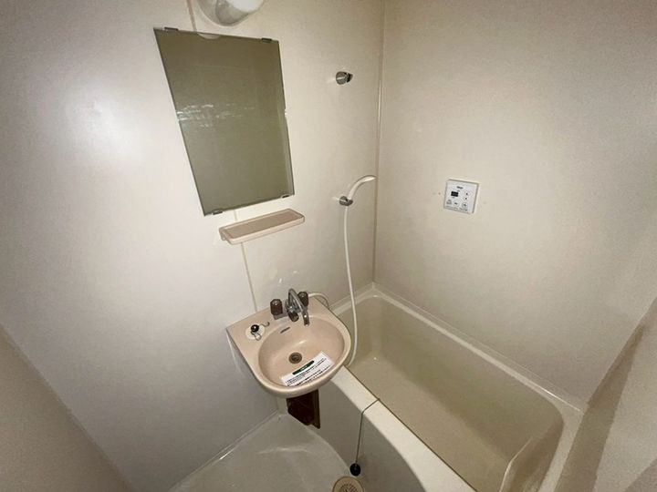 ダイアヒルズ203の風呂