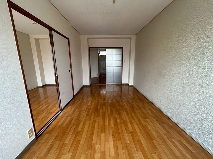 ハイツまつばIの居間