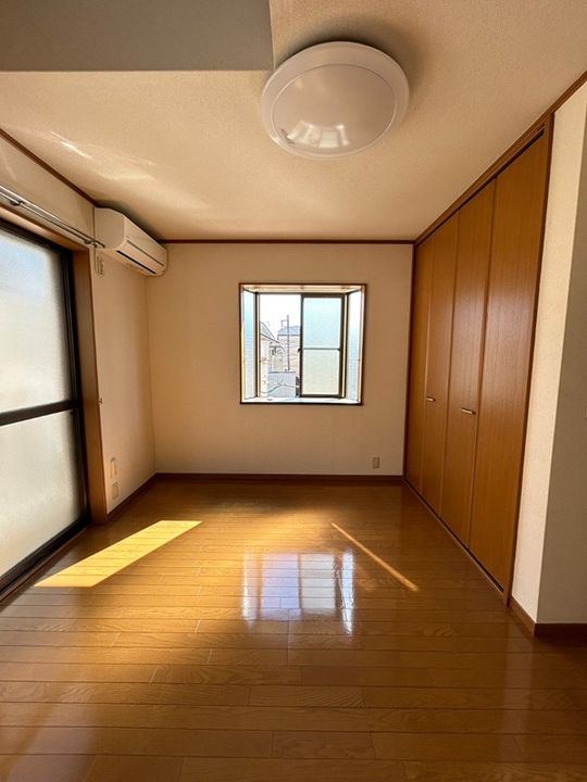 ハイツコスモス201の居間