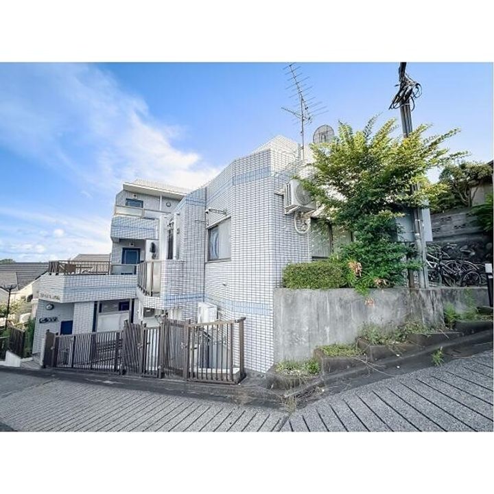 スカイコート町田の外観