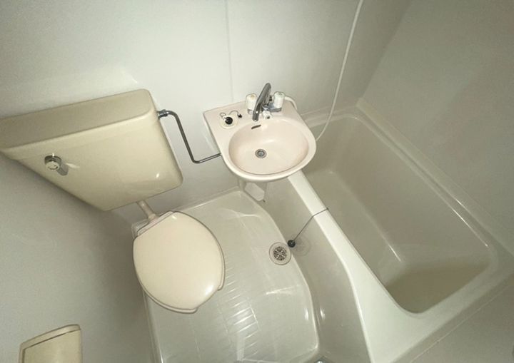 ネオステージ岸根公園103の風呂