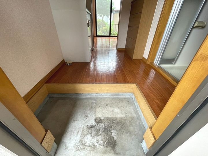 ネオステージ岸根公園103の玄関