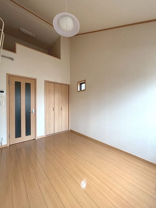 ディアコート東白楽201の寝室