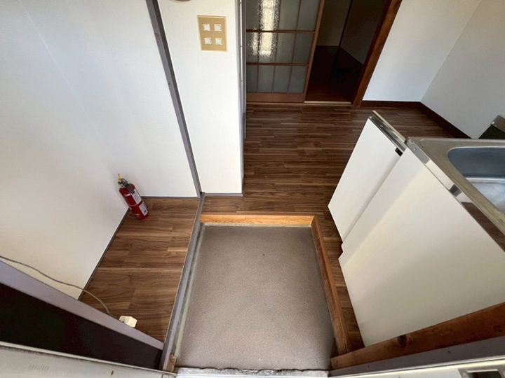 田村ハイツ101の玄関