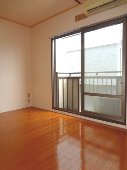 ハイツヨネカワ103の寝室