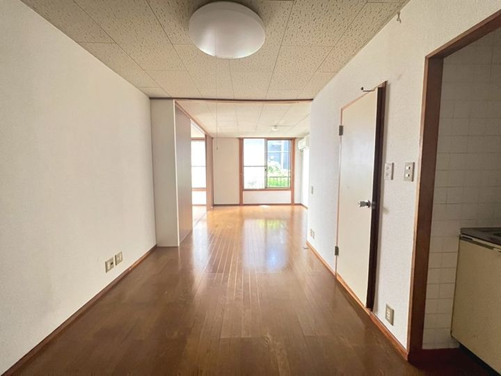 えびねハイツの居間