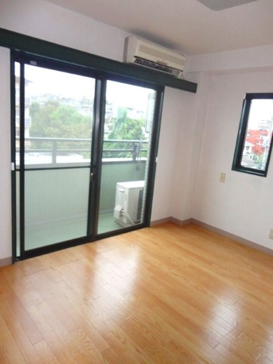 ビケンアーバンス104の居間