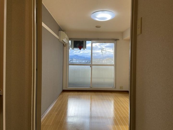 プラザ出水通301の居間