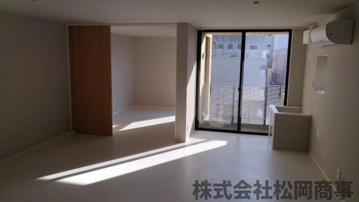 ヴィラスタジオーネ御所南のその他画像