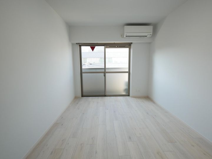 フラッティ西大路花屋町の居間